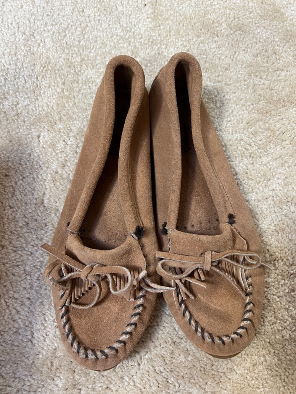 •MINNETONKA• Kilty Leather Moccasins